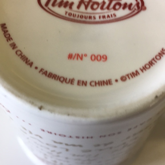 New Tim Horton's limited edition 2009 mug - Picture 5 of 5